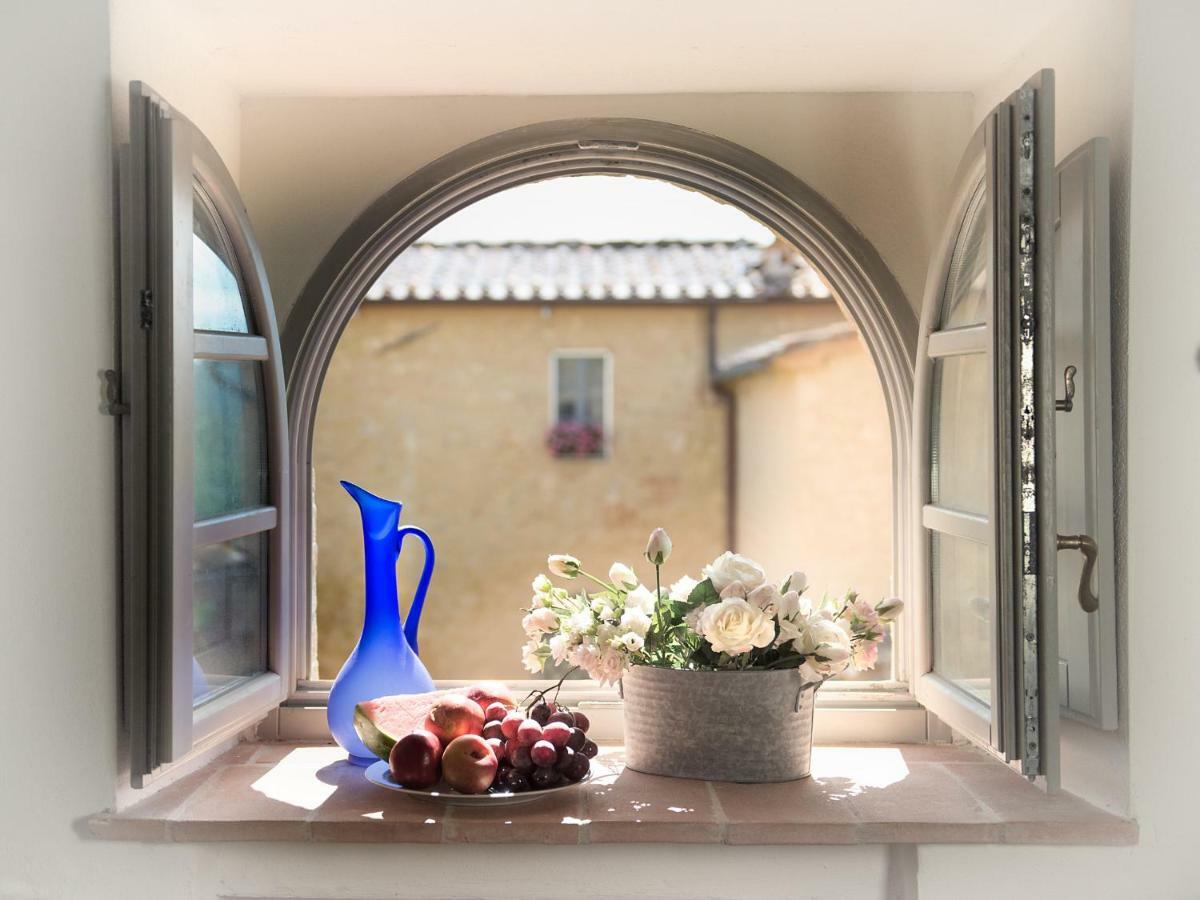 La Senesina Villa Monteriggioni Luaran gambar